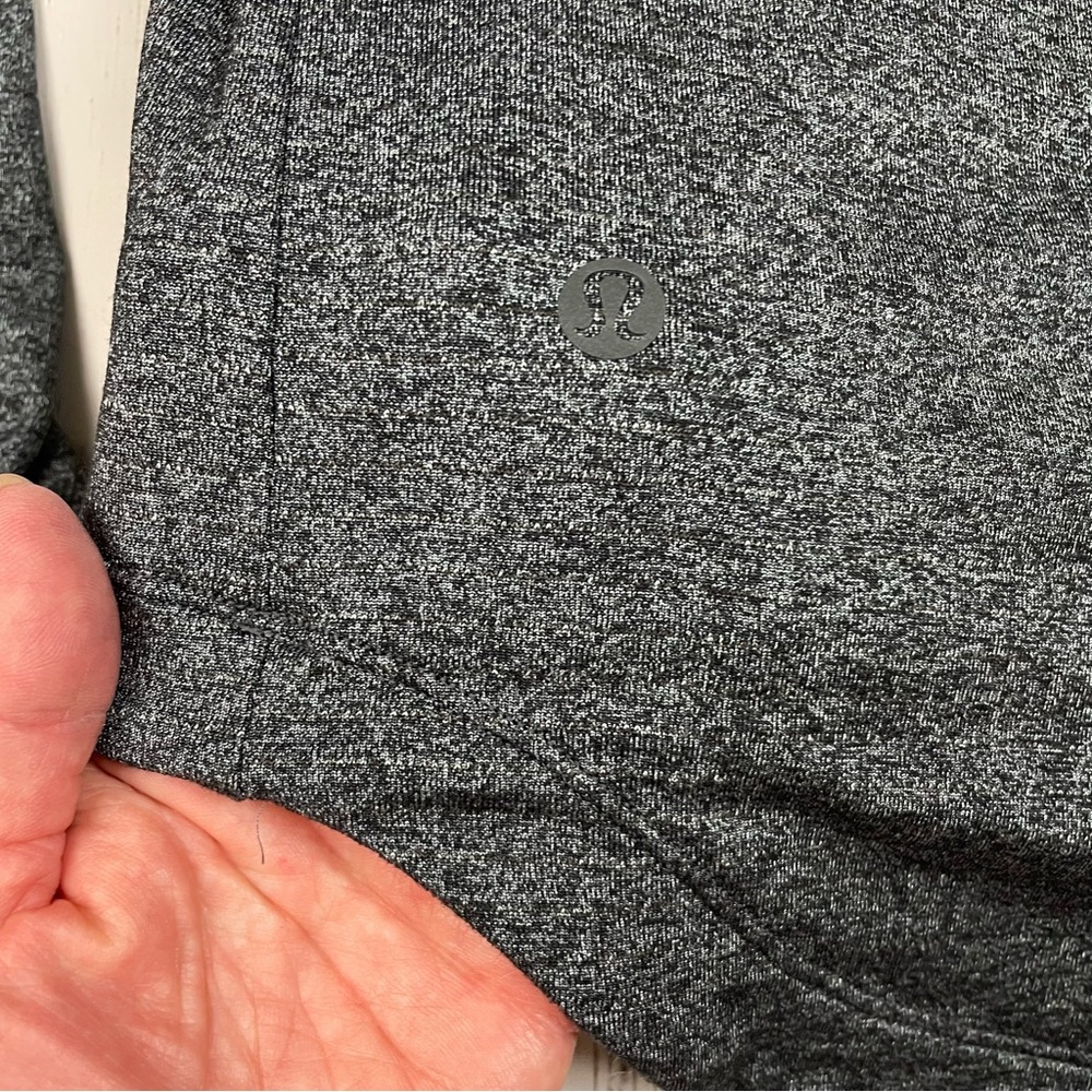 Lululemon License To Train Long Sleeve‎ - Picture 8 of 9
